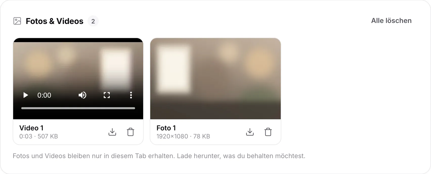 Ein kurzes Video und ein Foto in der Liste „Fotos & Videos“, jeweils mit Buttons zum Herunterladen und Löschen