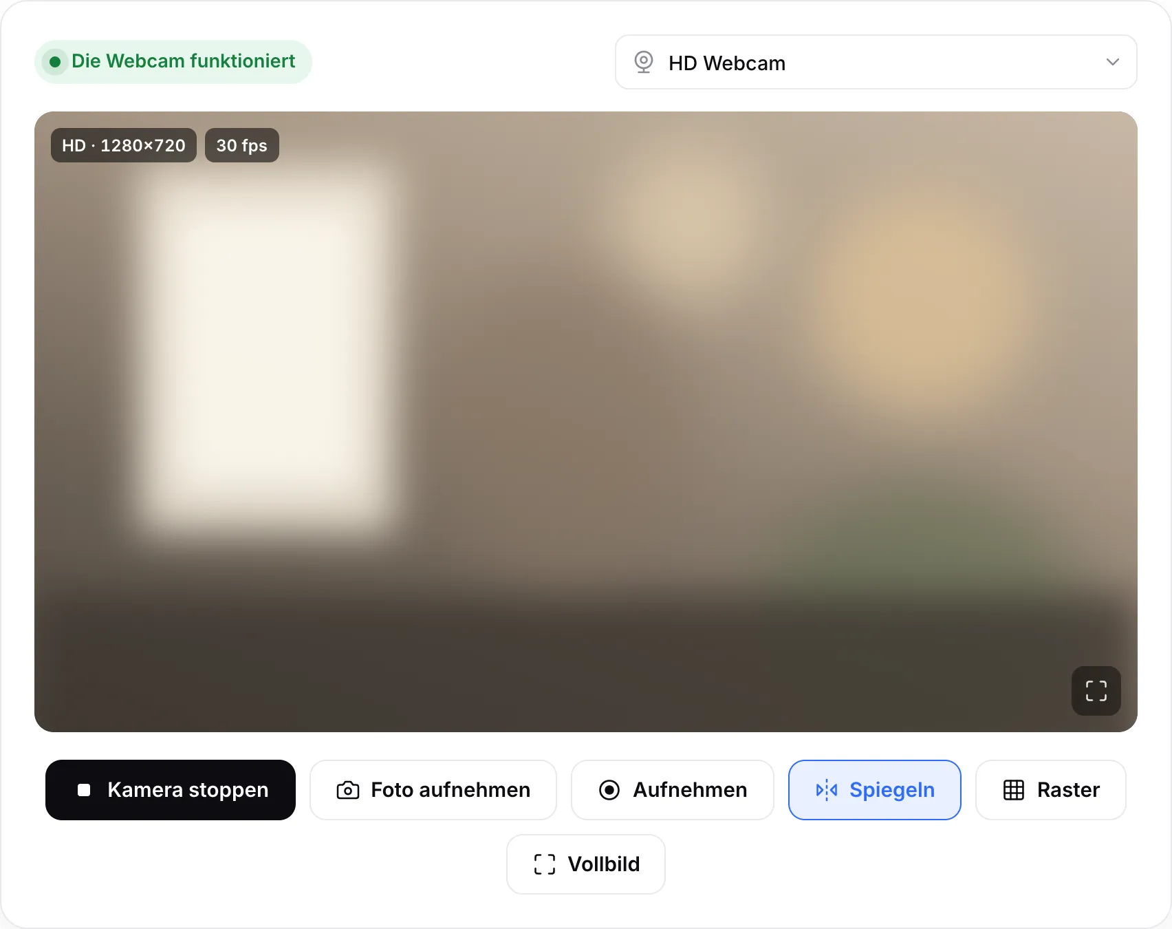 Eine funktionierende Webcam: Live-Bild mit den Badges HD · 1280×720 und 30 fps und dem grünen Status „Die Webcam funktioniert“