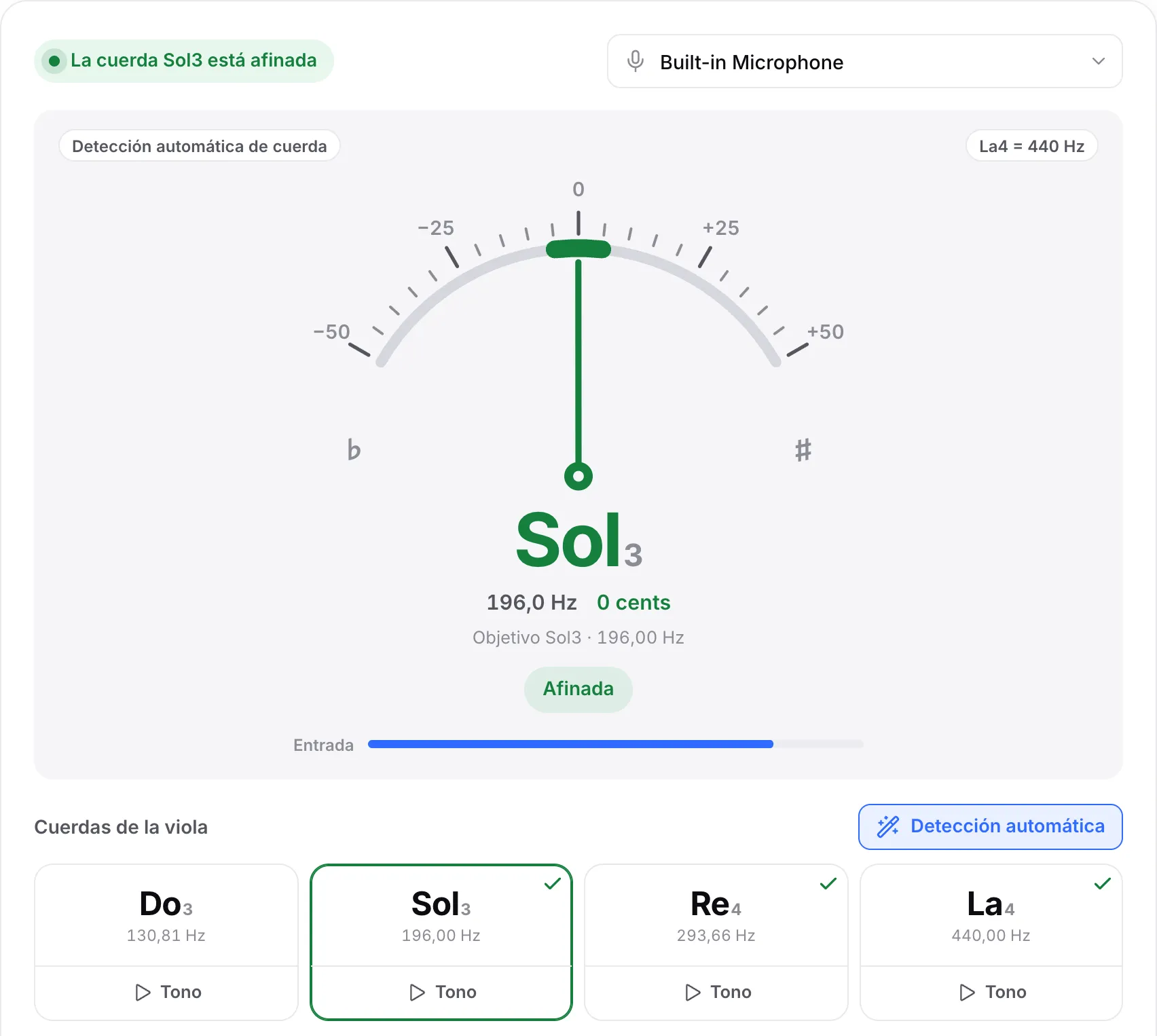 La cuerda de Sol afinada: una aguja verde a 0 cents, el estado “La cuerda Sol3 está afinada” y marcas de verificación en las cuerdas de Sol, Re y La