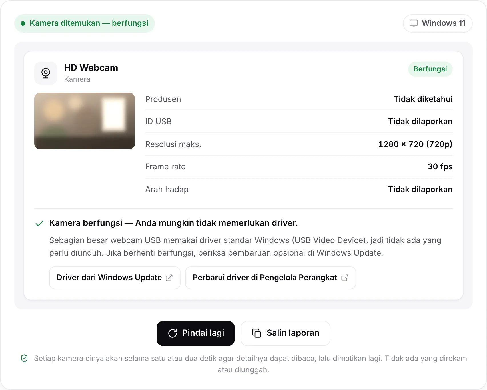 Hasil pemindaian untuk HD Webcam: status “Kamera ditemukan — berfungsi”, gambar diam, 1280 × 720 (720p) pada 30 fps, dan putusan “Kamera berfungsi — Anda mungkin tidak memerlukan driver”, dengan tautan ke Windows Update dan bantuan Pengelola Perangkat