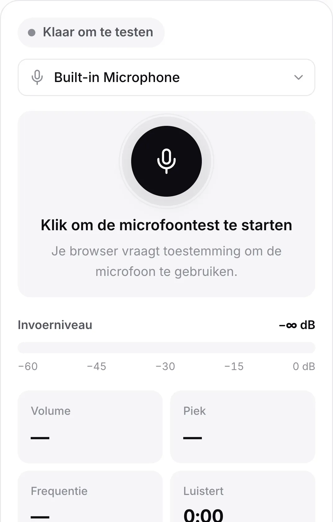 De microfoontest op een telefoon vóór het starten, met de grote microfoonknop