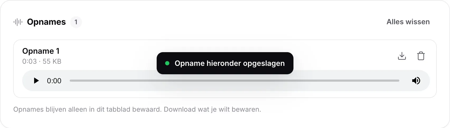 Een opname in de lijst Opnames met de lengte en grootte, een speler en knoppen om te downloaden en te verwijderen